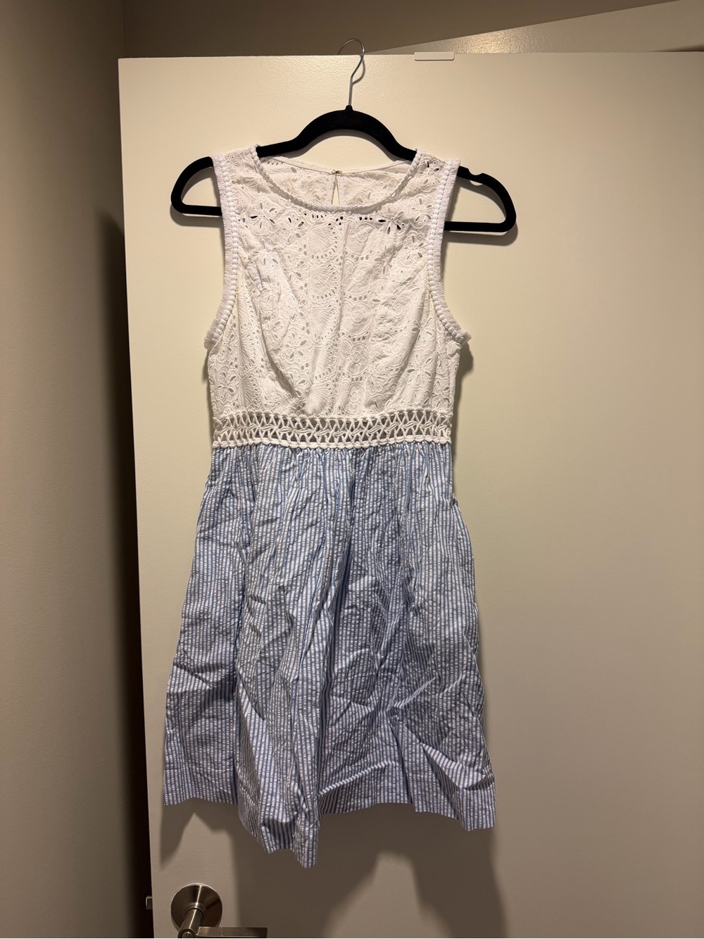 Lilly Pulitzer Alivia Seersucker Eyelet Dress. Size 2